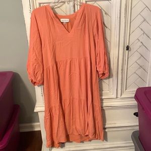 Gibson Latimer peach color dress in excellent condition no rips or stains